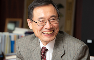 森上 展安氏（森上教育研究所所長）