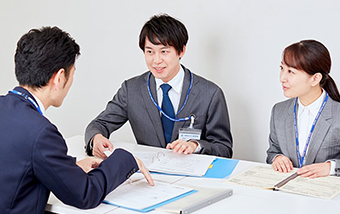 仲間と協力して行う企画立案